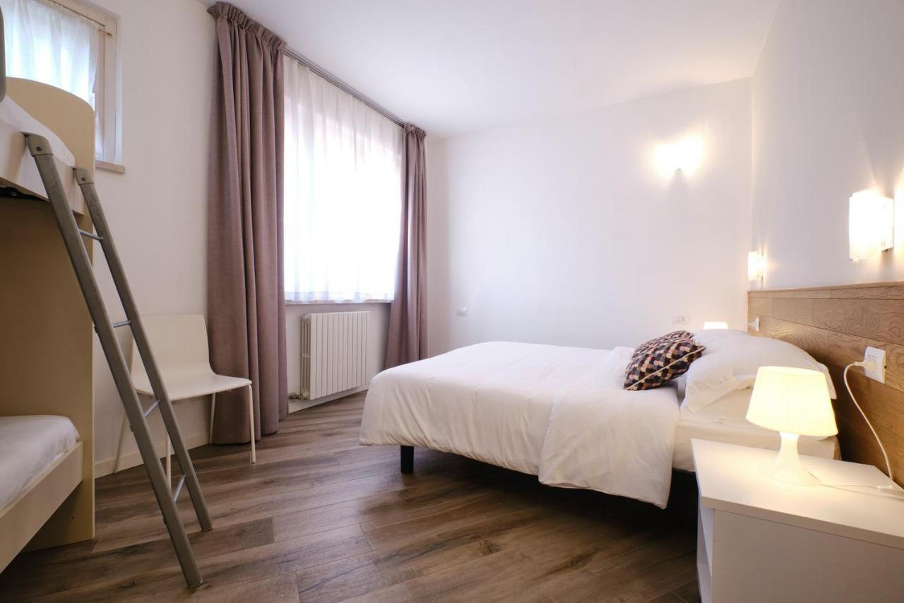 Villaggio Turistico Lugana Marina Sirmione Dış mekan fotoğraf