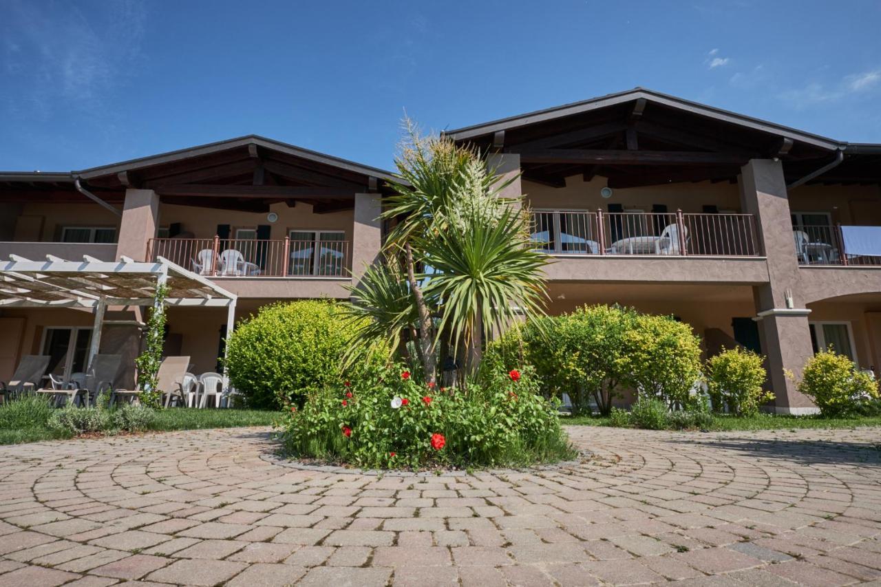 Villaggio Turistico Lugana Marina Sirmione Dış mekan fotoğraf