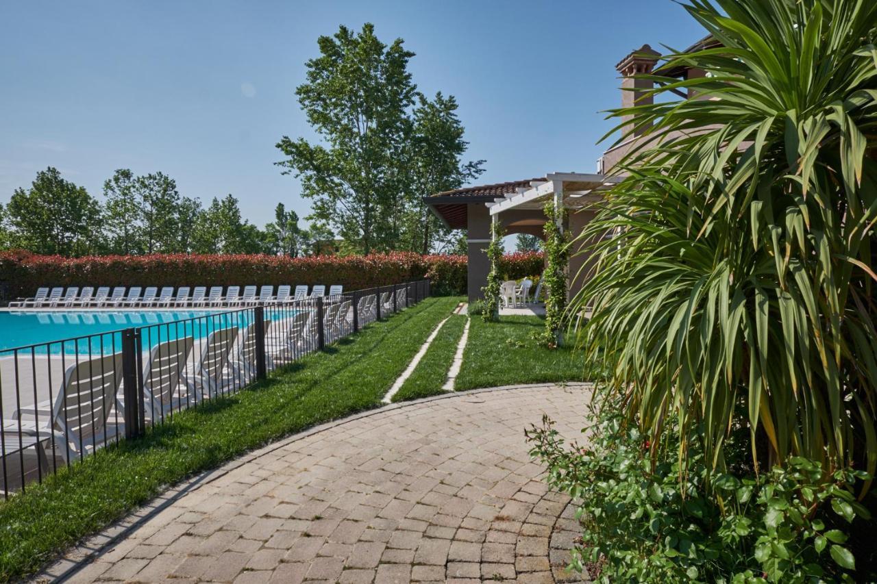 Villaggio Turistico Lugana Marina Sirmione Dış mekan fotoğraf